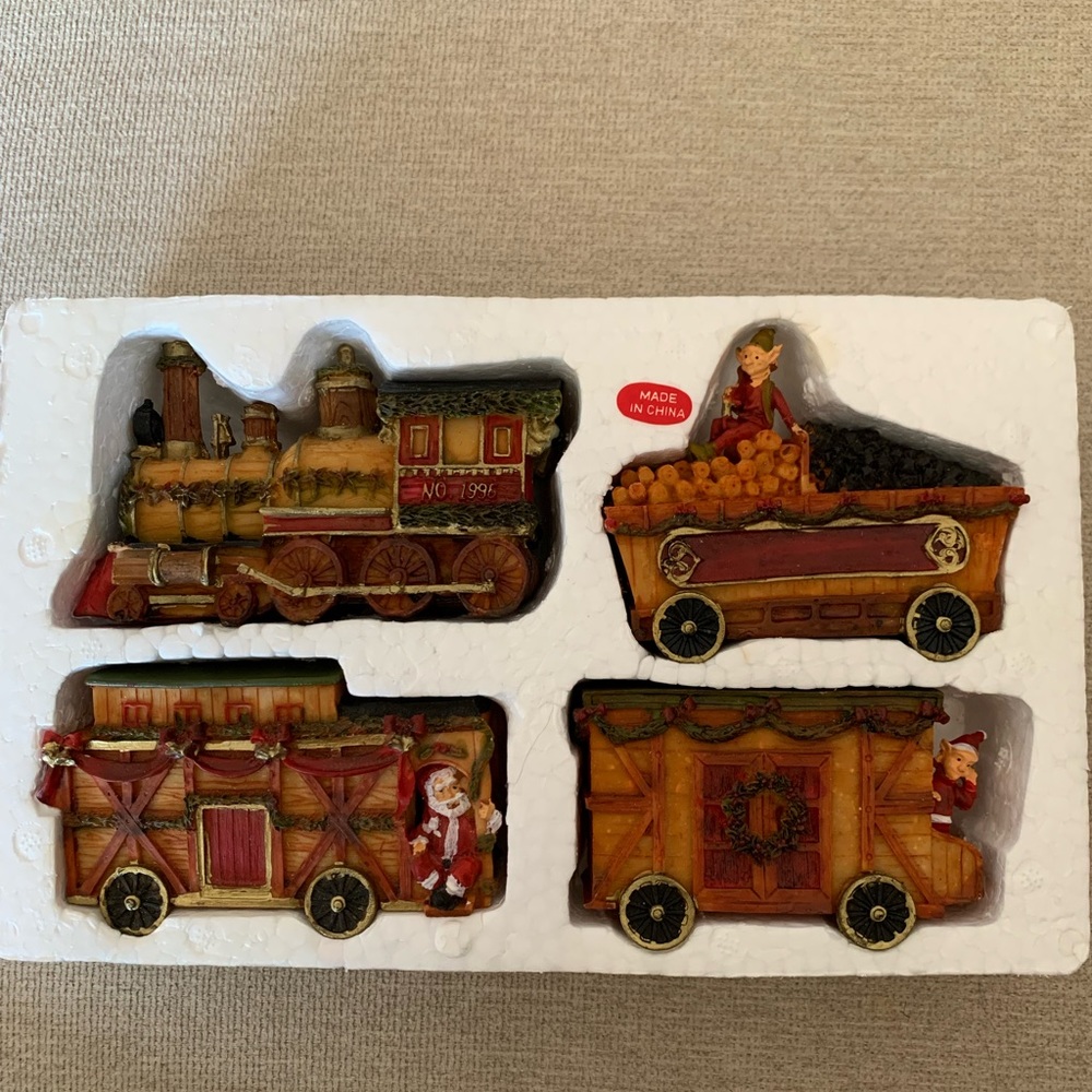 Holiday Express Train set decoration